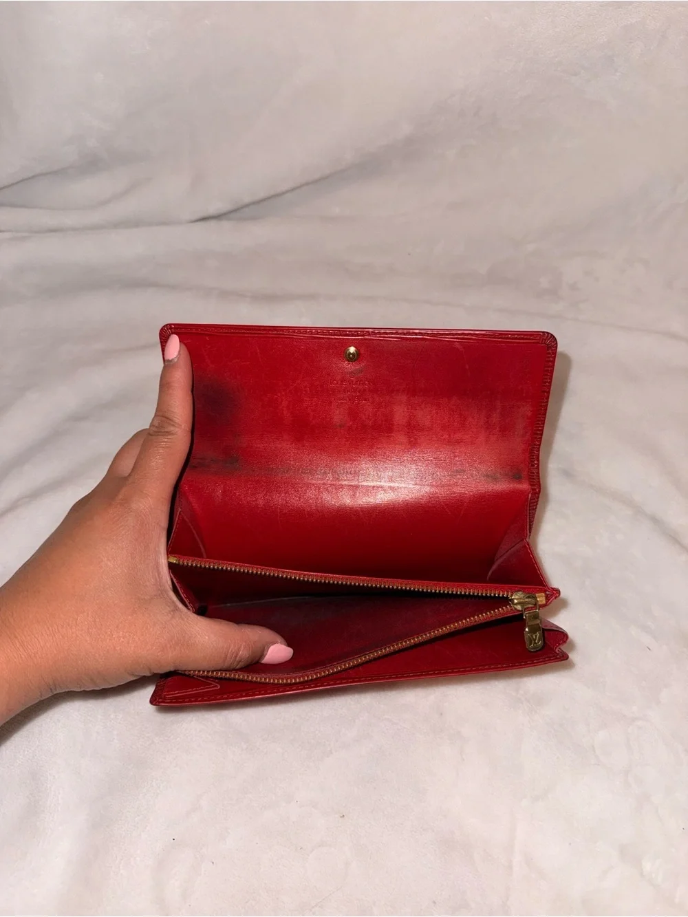 Louis Vuitton accessory any hairlines